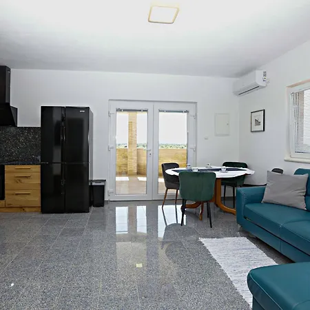 With Swimming Pool Bogdanovici, - 23394 Apartman