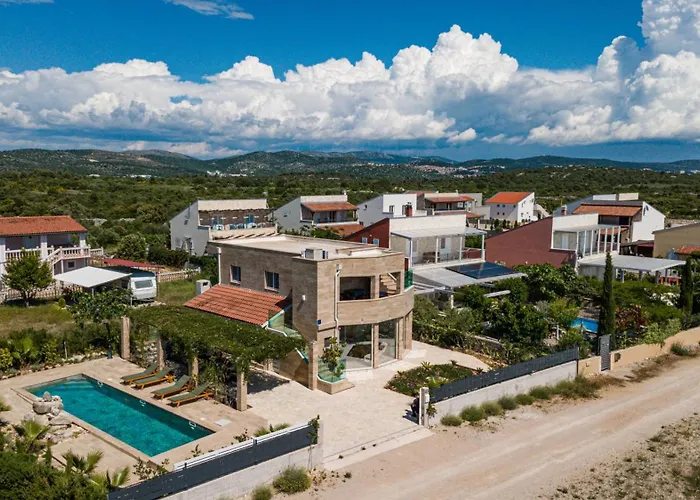 Appartamento With Swimming Pool Bogdanovici, - 23394 *