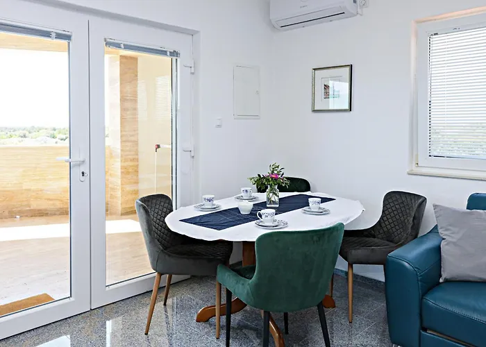 Appartement With Swimming Pool Bogdanovici, - 23394 Šibenik