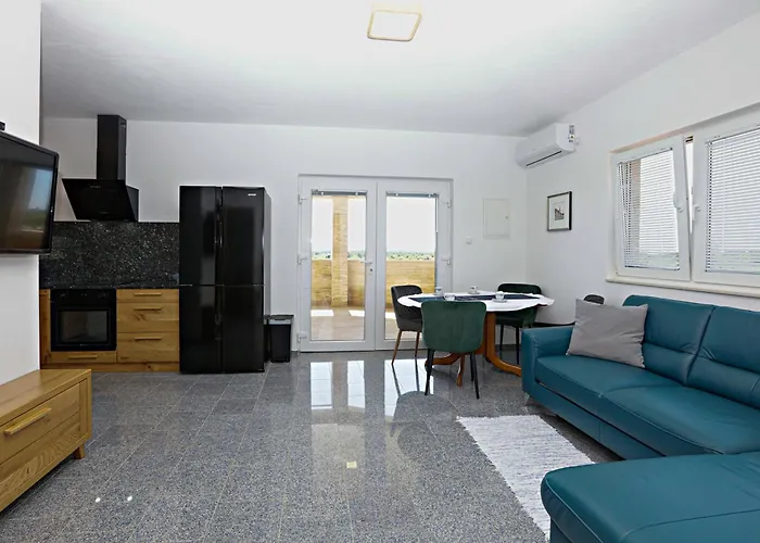 With Swimming Pool Bogdanovici, - 23394 Appartement