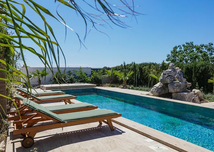 Appartamento With Swimming Pool Bogdanovici, - 23394 *