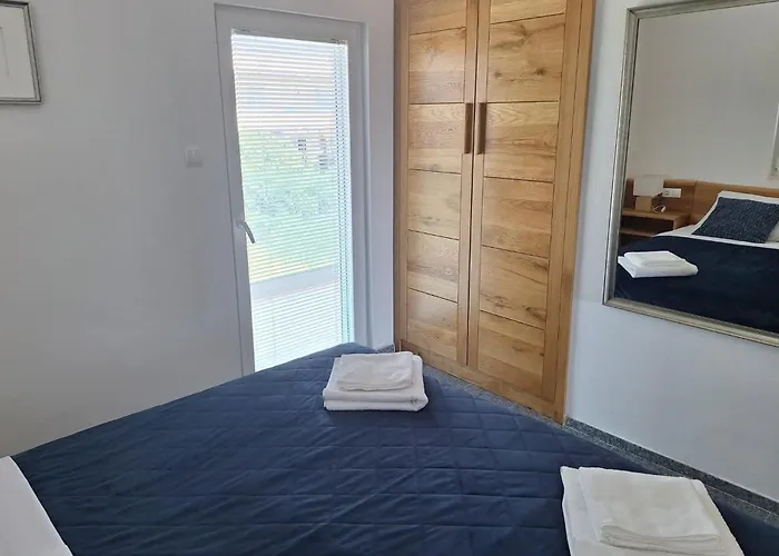 With Swimming Pool Bogdanovici, - 23394 * Šibenik